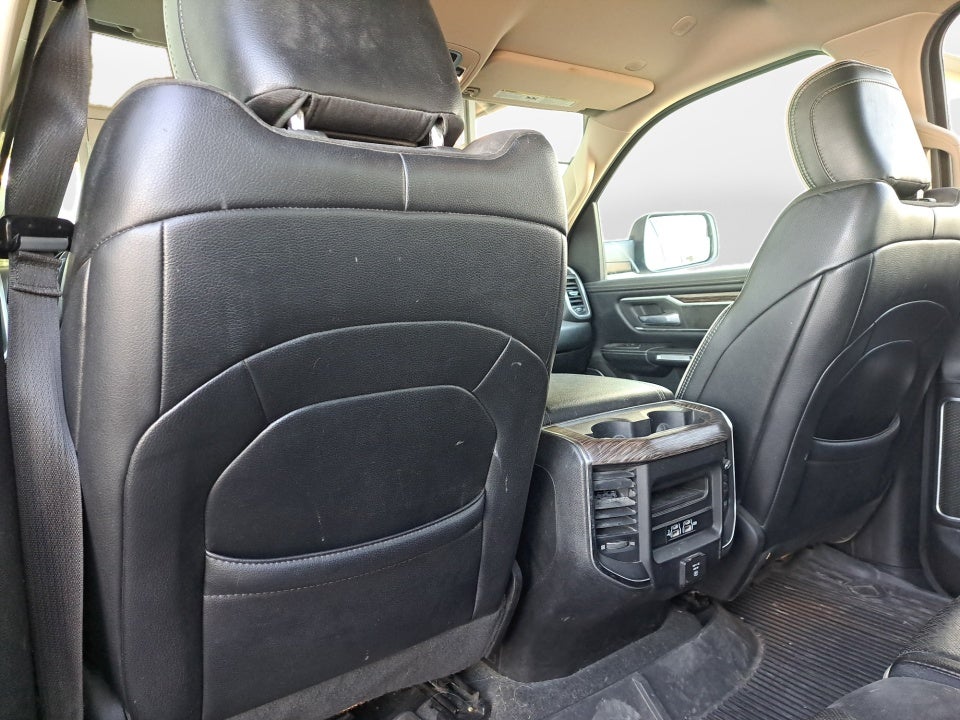 2020 RAM 1500 Laramie Crew Cab 4x4 5'7" Box