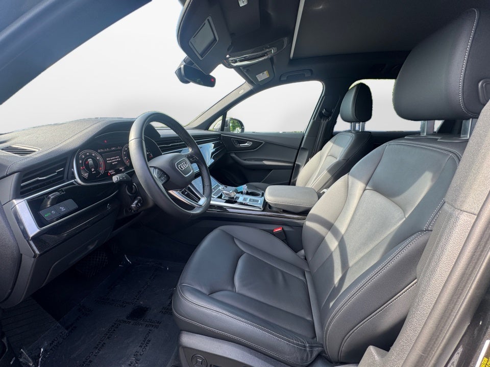 2025 Audi Q7 Premium 45 TFSI quattro Tiptronic