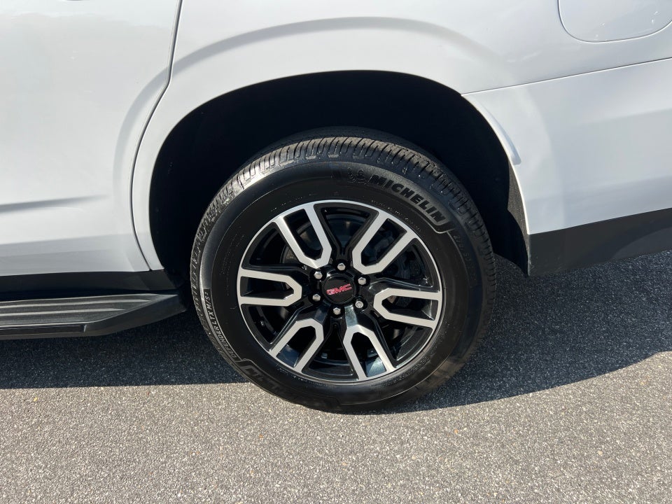 2023 GMC Yukon 4WD AT4