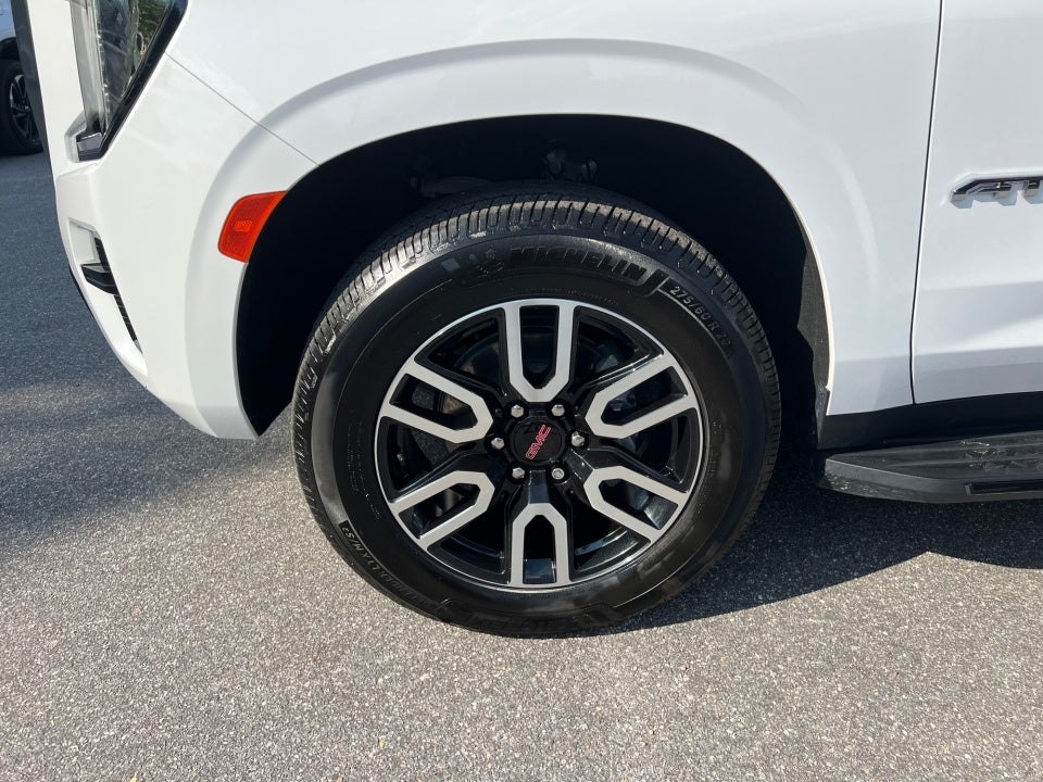 2023 GMC Yukon 4WD AT4