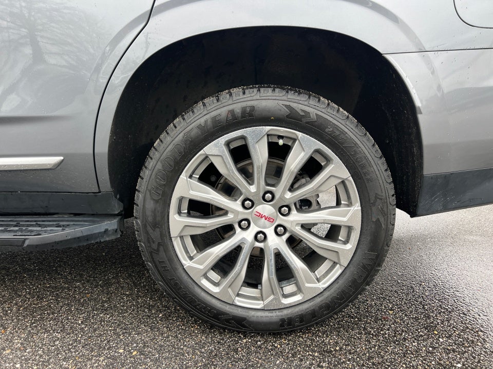 2022 GMC Yukon 4WD Denali