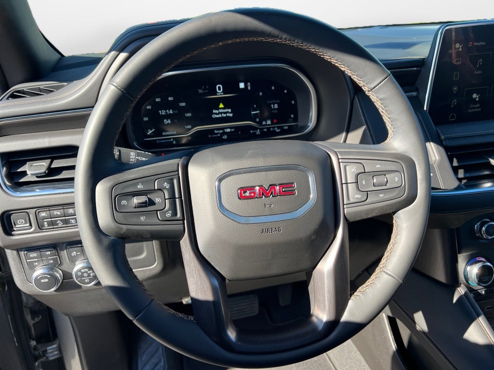 2023 GMC Yukon XL 4WD AT4