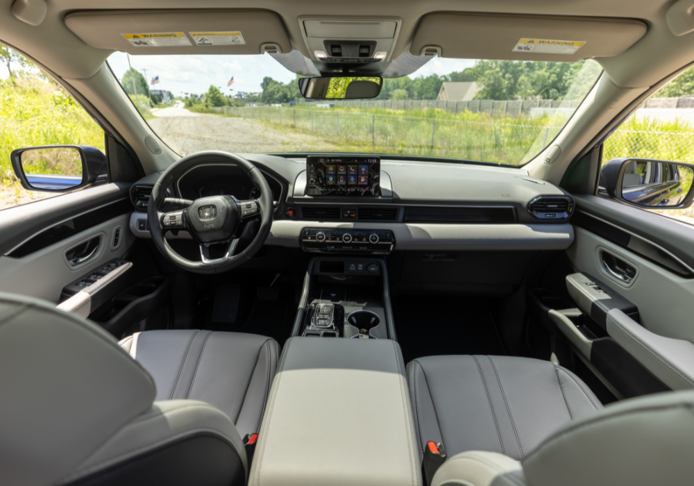 2025 Honda Pilot interior showing the entire front dash, including the infotainment system